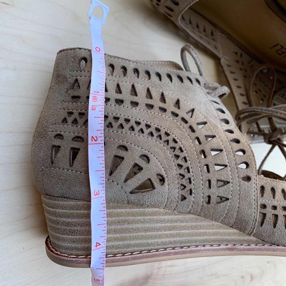 Vaneli Vintage NEW tie up shoes - Picture 6 of 9